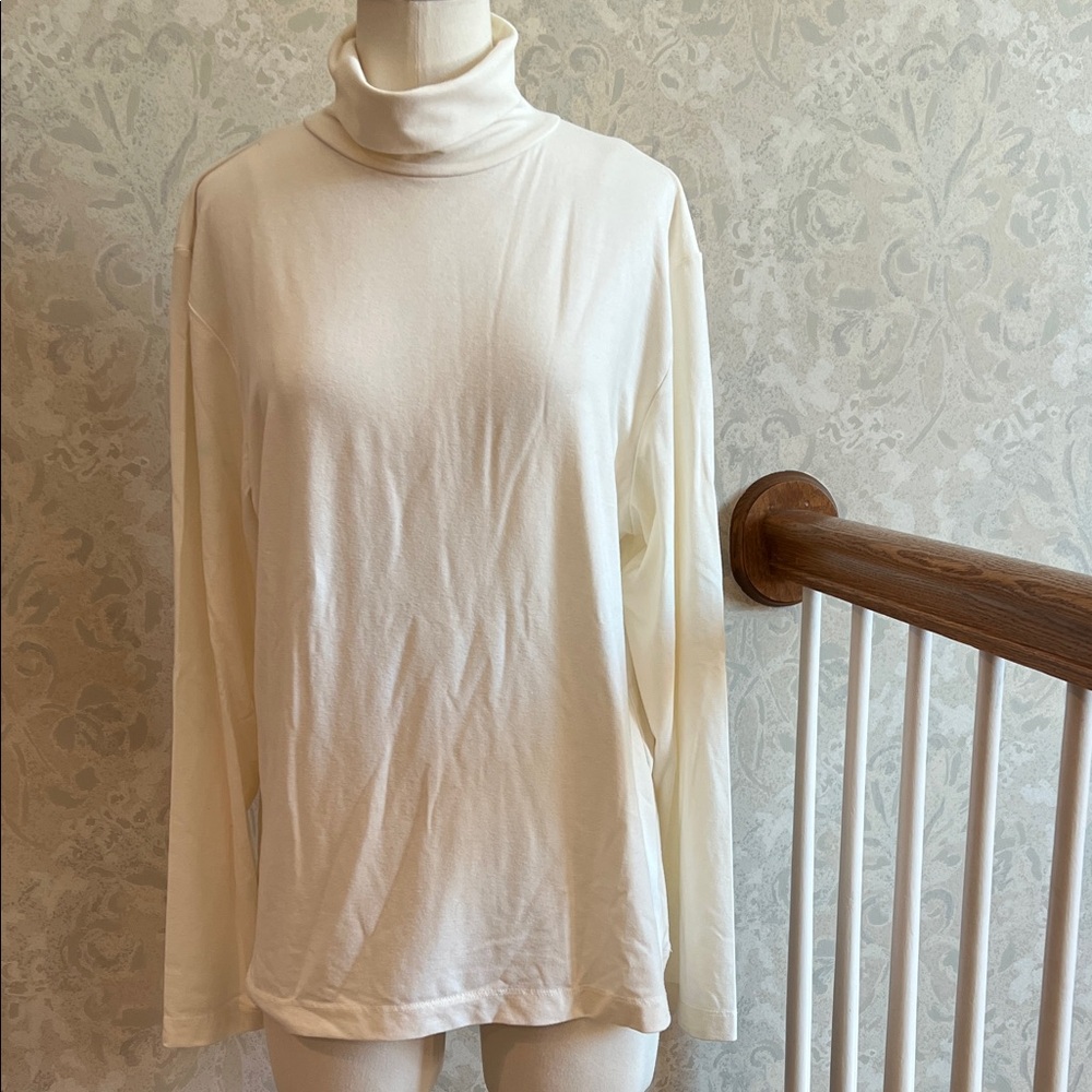 Liz Claiborne Cream Turtleneck Long Sleeve Top - XL